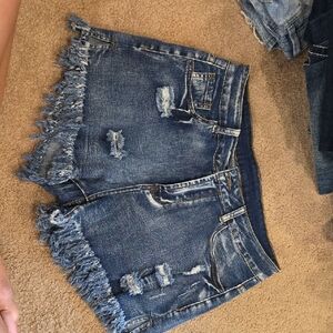 Amazon Essentials Frayed Hem Jean Shorts